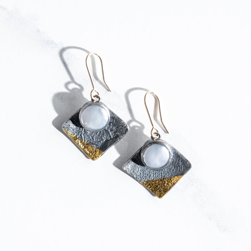 Ashley May - Button Pearl Keum-Boo Earrings Earring Day in the Life Gallery
