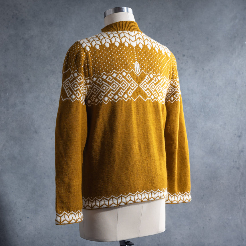 Boann Petersen - Handknit Sweater Sweater Day in the Life Gallery
