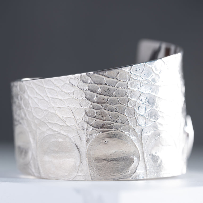 Marie-Hélène Rake - Tiger Eye Cuff Silver Cuff Day in the Life Gallery
