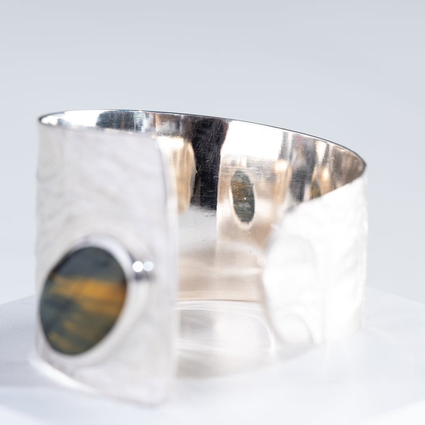 Marie-Hélène Rake - Tiger Eye Cuff Silver Cuff Day in the Life Gallery