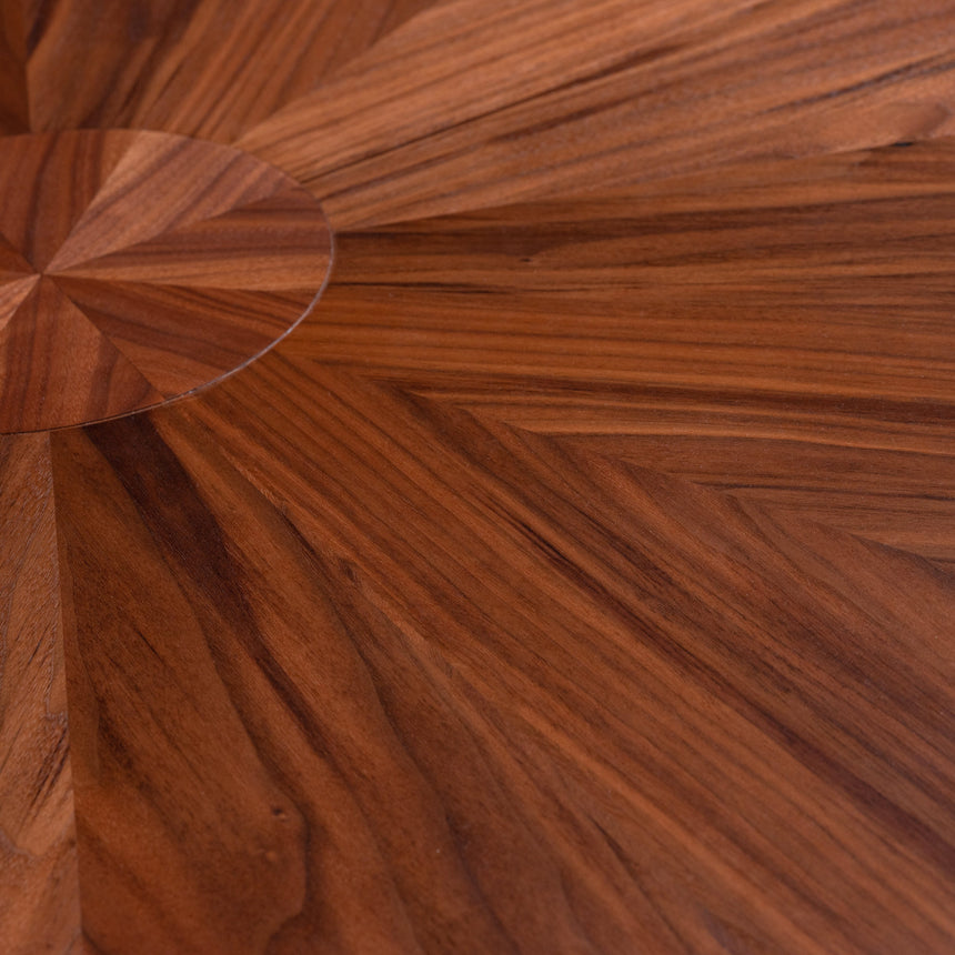 Nick Sawyer - Walnut Table Table Day in the Life Gallery