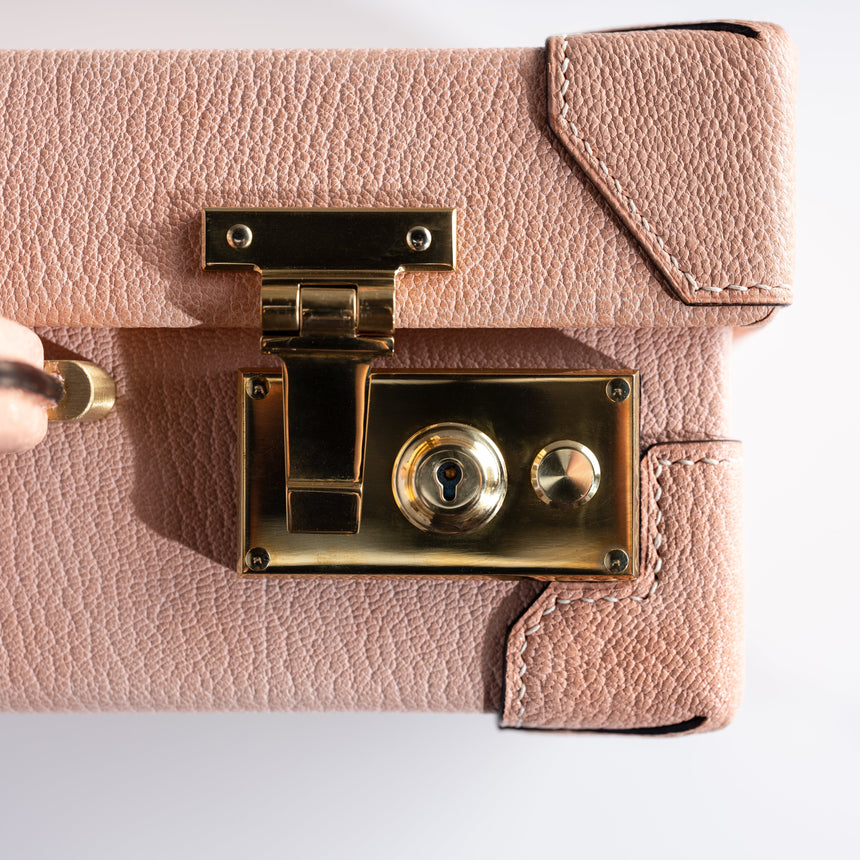 Takeshi Yonezawa - Attaché Bag Day in the Life Gallery