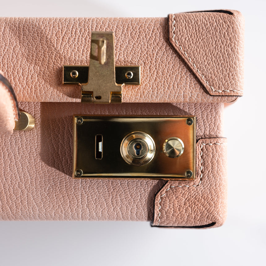 Takeshi Yonezawa - Attaché Bag Day in the Life Gallery