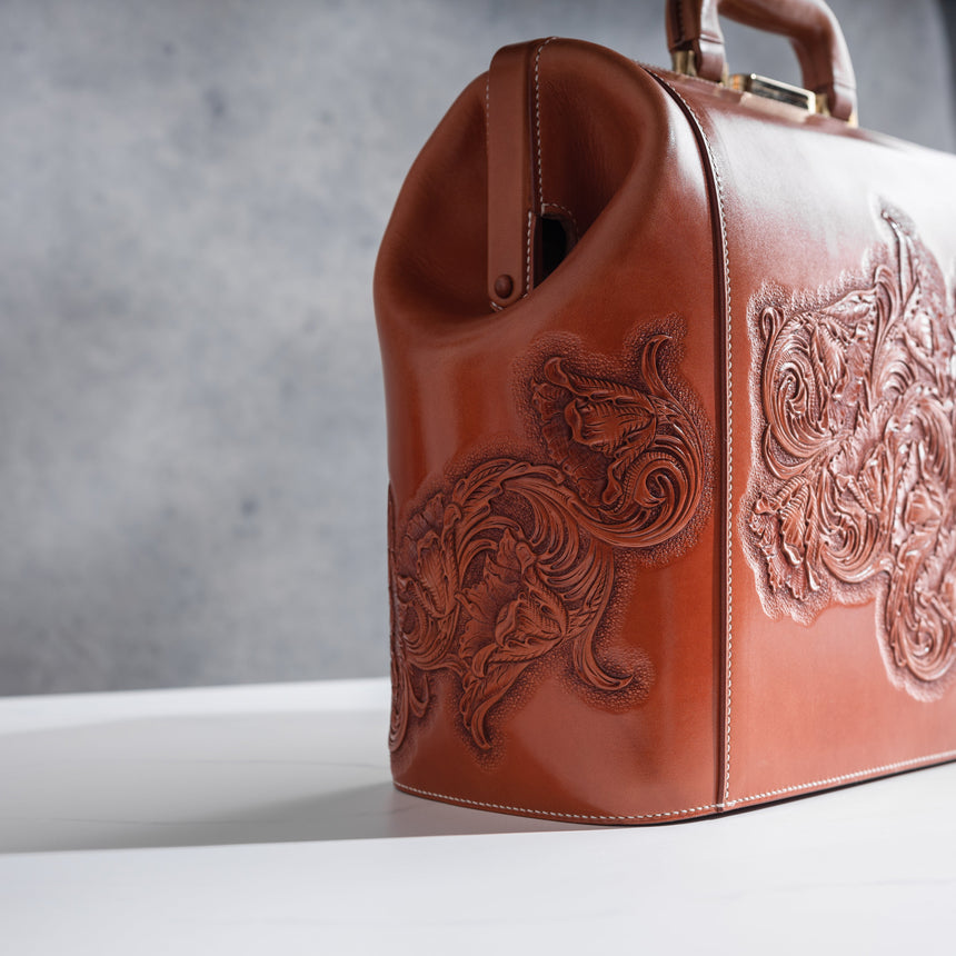 Takeshi Yonezawa - Hand-tooled Leather Bag Bag Day in the Life Gallery 